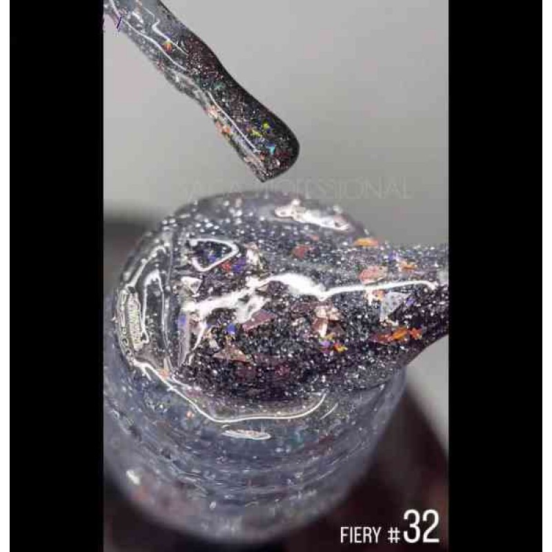 Светоотражающий гель лак SAGA Fiery №32 себристо серый, 9мл